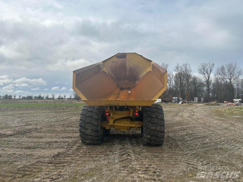 CAT 730 C 铰接式自卸车