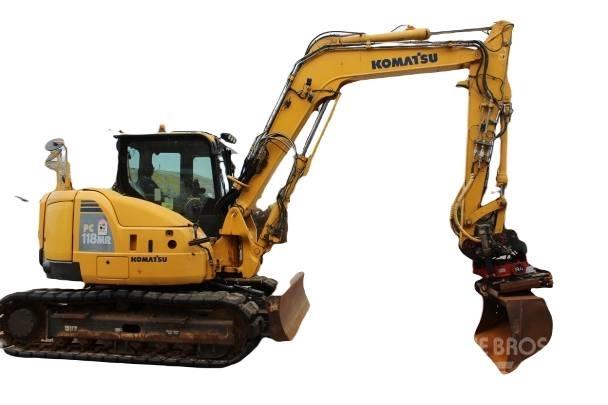 Komatsu PC 118 MR-8 吊杆和铲斗