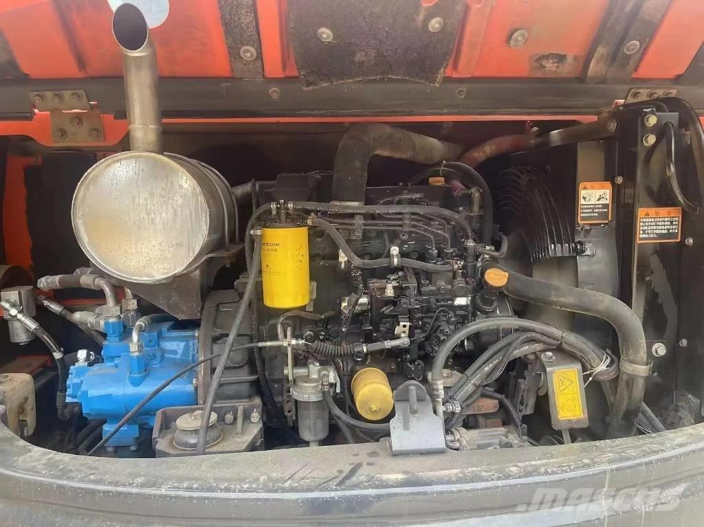 Doosan DX80 中型挖掘机