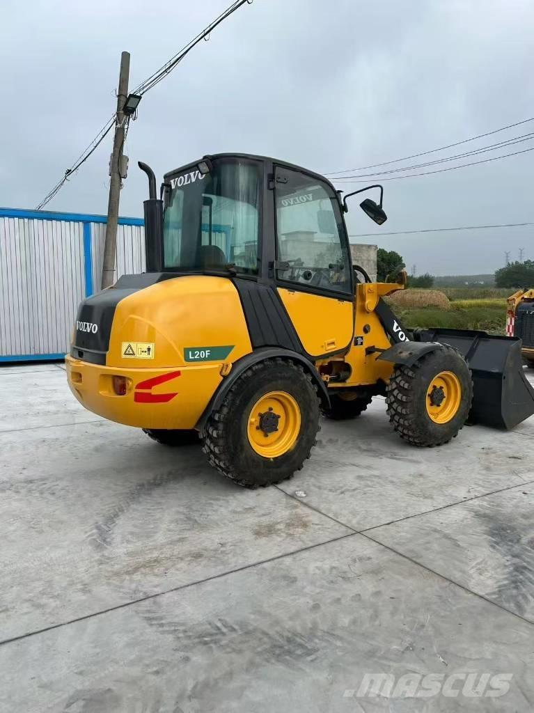 Volvo L 20 F 轮式装载机