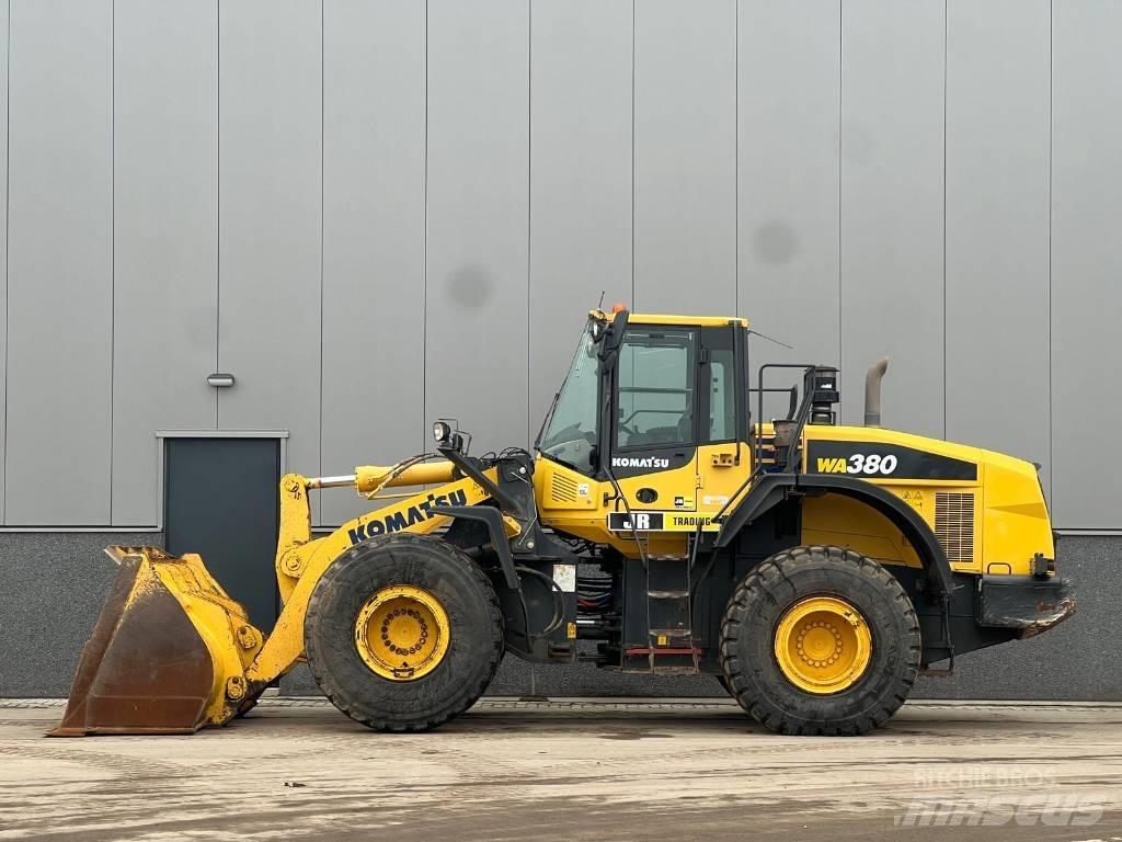 Komatsu WA 380-7 轮式装载机