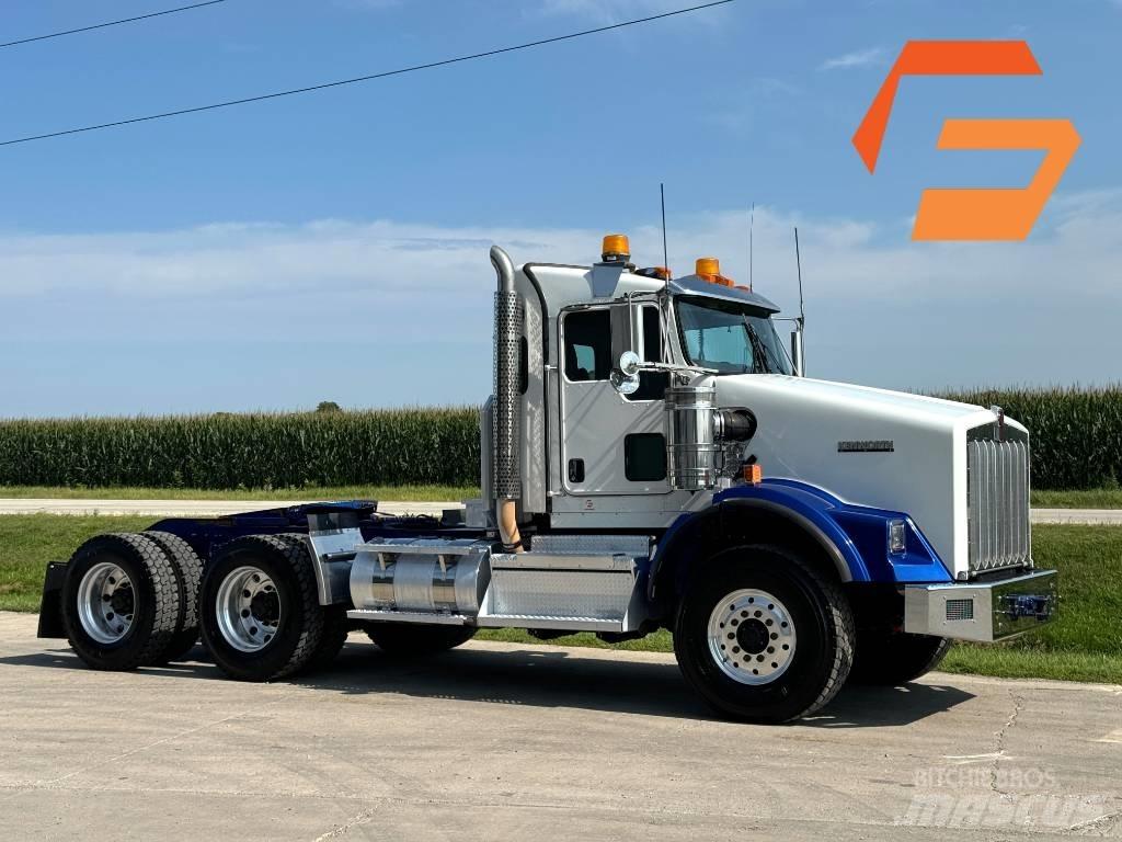 Kenworth T 800 牵引车