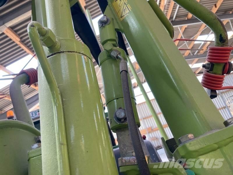 CLAAS Volto 1100 犁耙和摊草机
