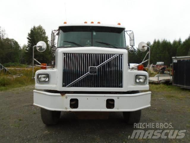 Volvo WG 起重车
