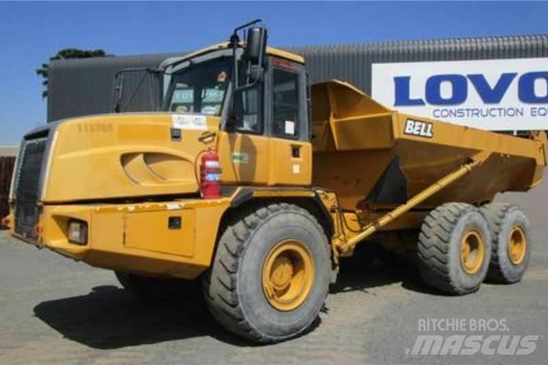 Bell B30D 铰接式自卸车