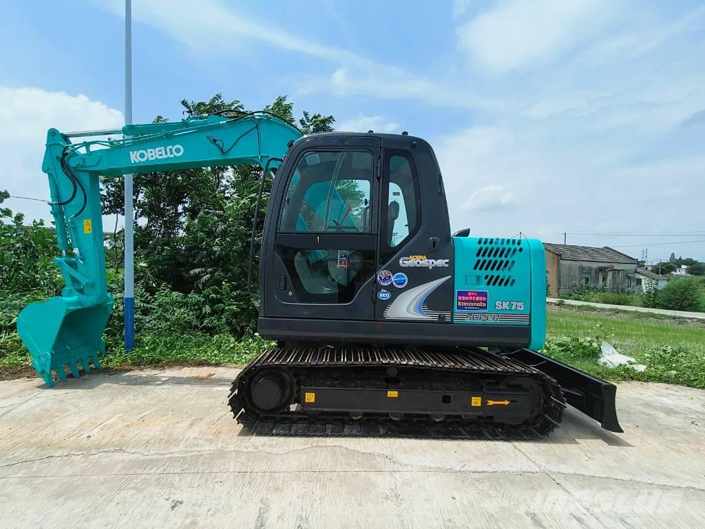 Kobelco SK 75 履带挖掘机