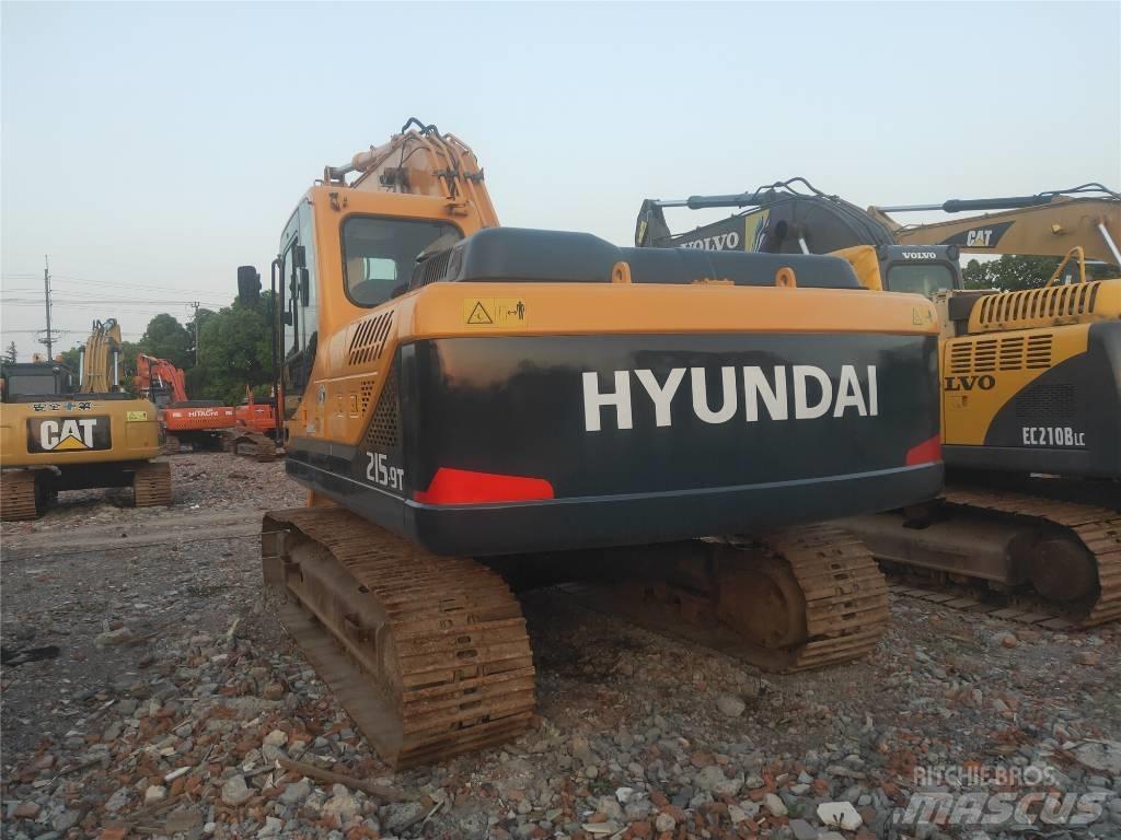 Hyundai R215-9 履带挖掘机
