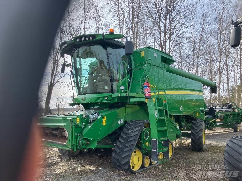 John Deere 670i 联合收割机