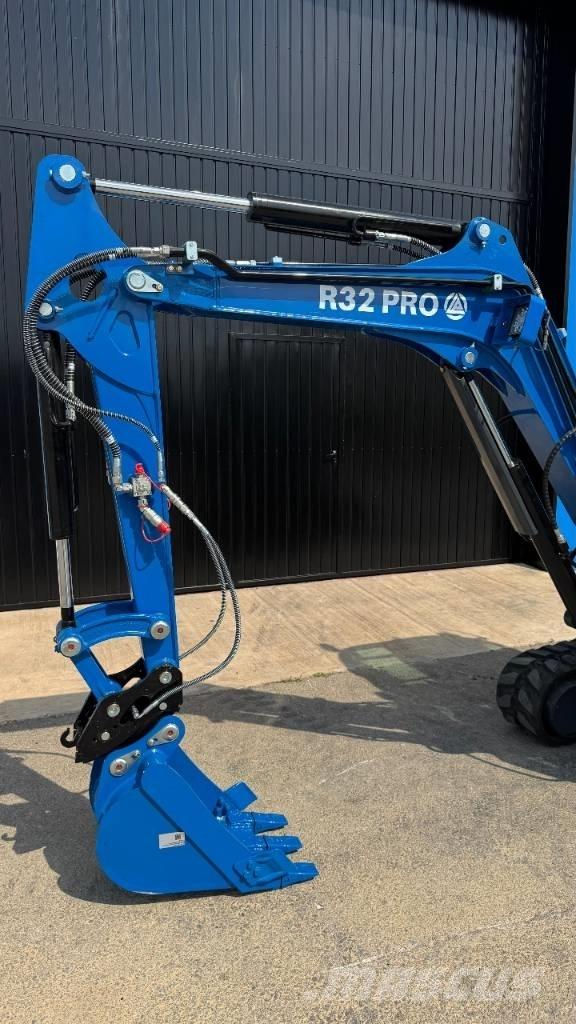 Rippa R32 PRO 小型挖掘机