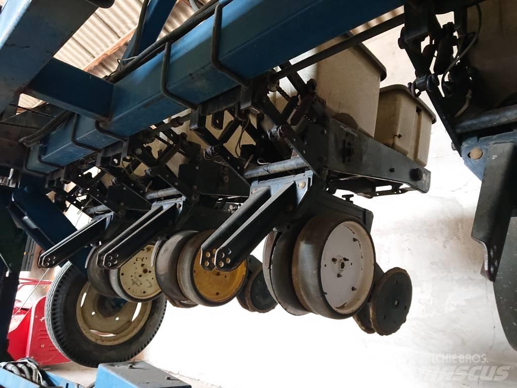 Kinze 2300 精密播种机