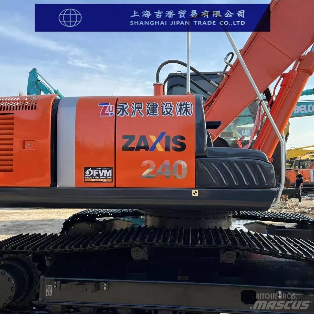 Hitachi ZX 240 履带挖掘机