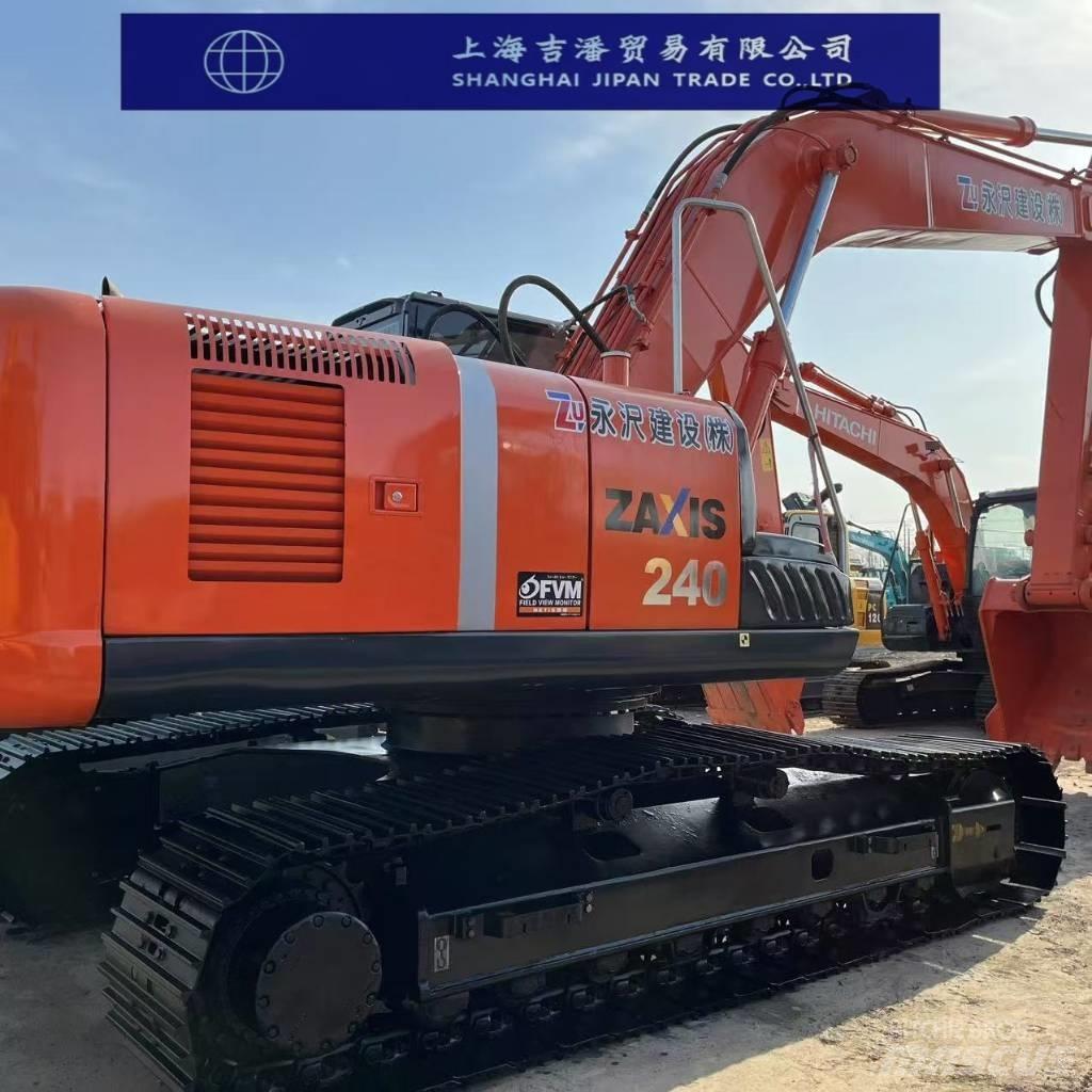 Hitachi ZX 240 履带挖掘机