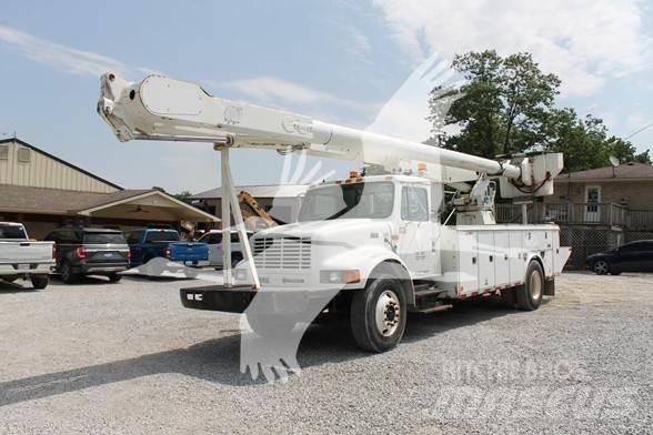 Altec AM900 车载式高空作业车