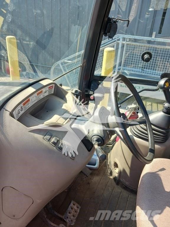 CASE 580N 反铲装载机