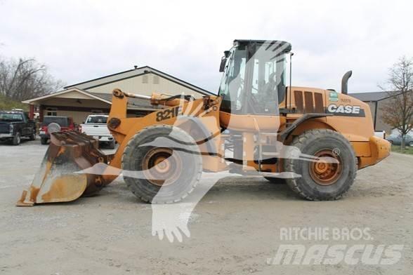 CASE 821E 轮式装载机