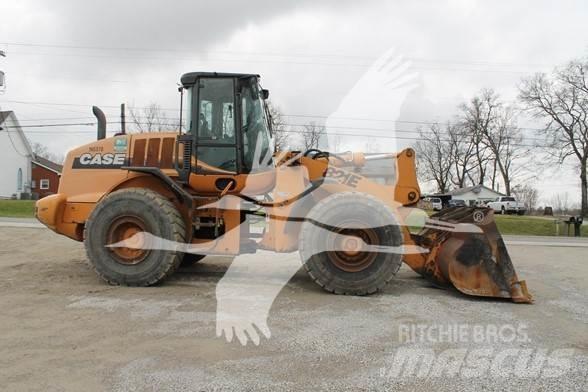 CASE 821E 轮式装载机