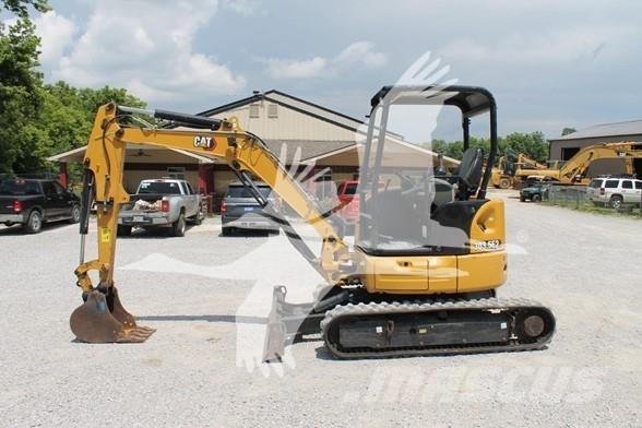 CAT 303.5E2 CR 小型挖掘机