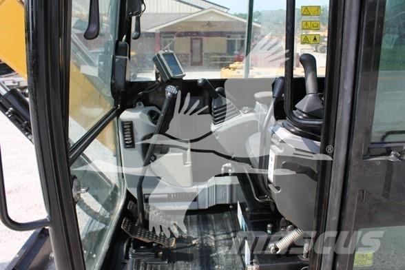 CAT 305.5 小型挖掘机