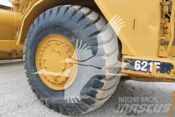 CAT 621F 铲运机