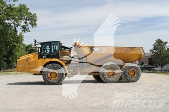 CAT 745 铰接式自卸车