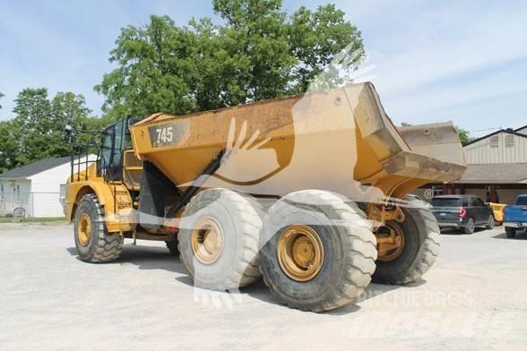 CAT 745 铰接式自卸车