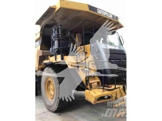 CAT 775F 铰接式自卸车