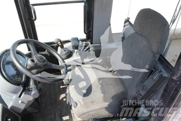 CAT 938G 轮式装载机