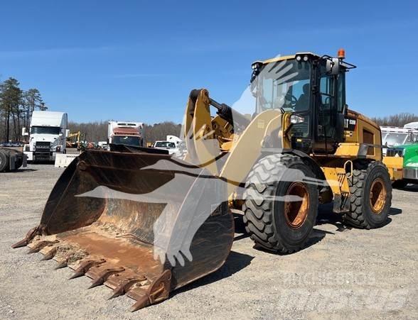 CAT 938M 轮式装载机