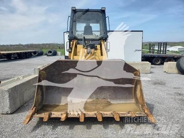 CAT 953C 履带式装载机