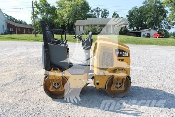 CAT CB14B 单轮压路机