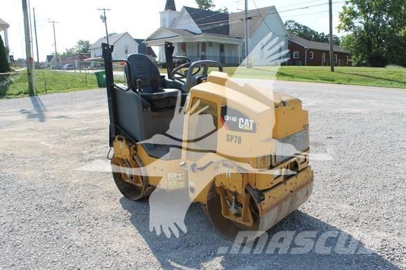 CAT CB14B 单轮压路机
