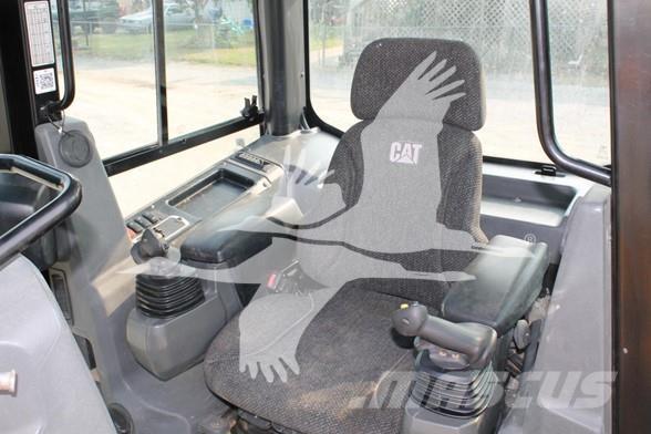 CAT D5K2 LGP 履带式推土机