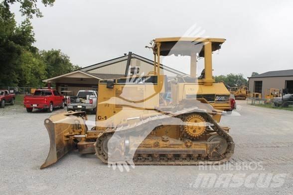 CAT D5M XL 履带式推土机