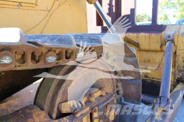 CAT D6D 履带式推土机