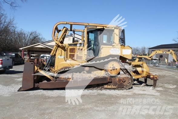 CAT D6T XL 履带式推土机