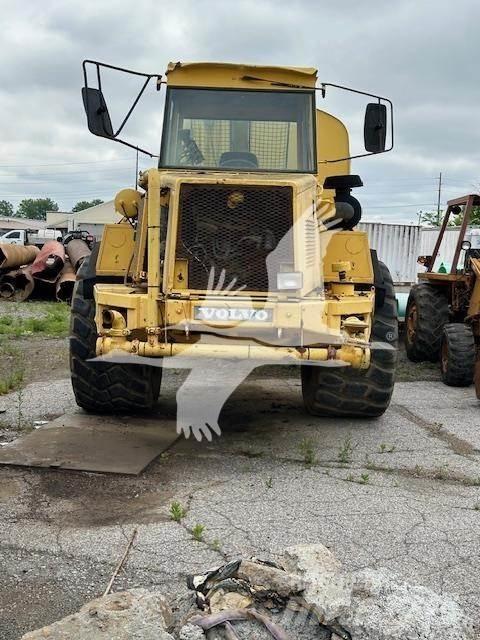 Volvo A25B 水罐车