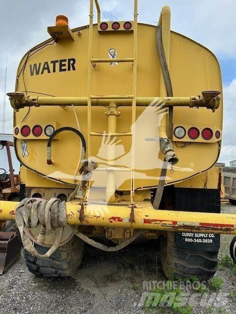 Volvo A25B 水罐车