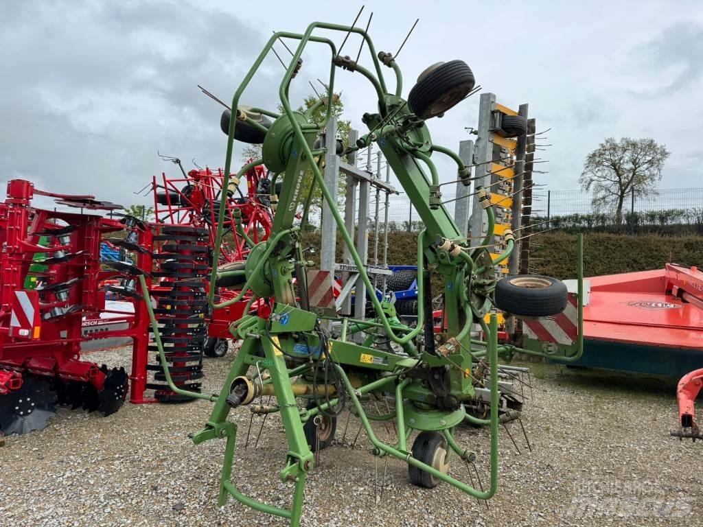 Krone KW672/6 犁耙和摊草机