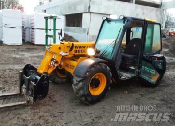 JCB 525-60 伸缩臂叉装车|叉装车