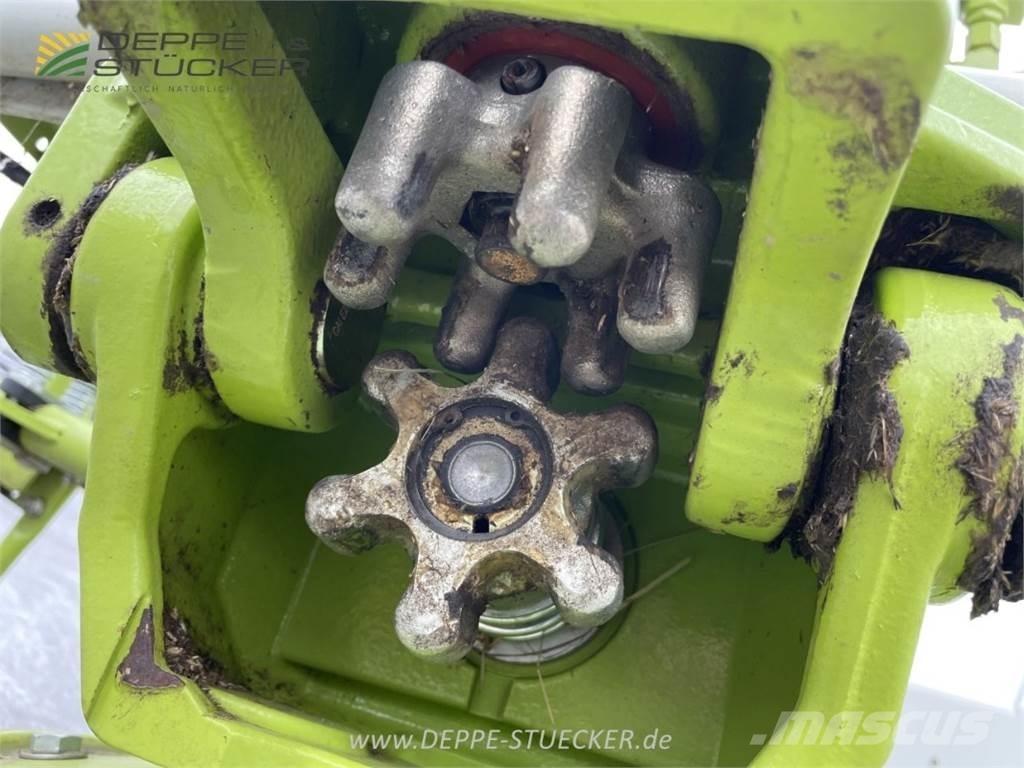 CLAAS Volto 900 犁耙和摊草机