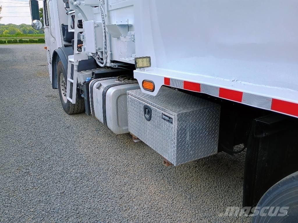 Mack LEU 垃圾车