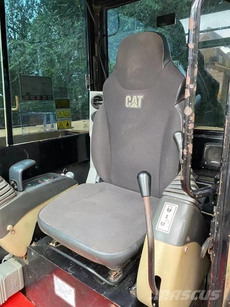 CAT 306E2 小型挖掘机