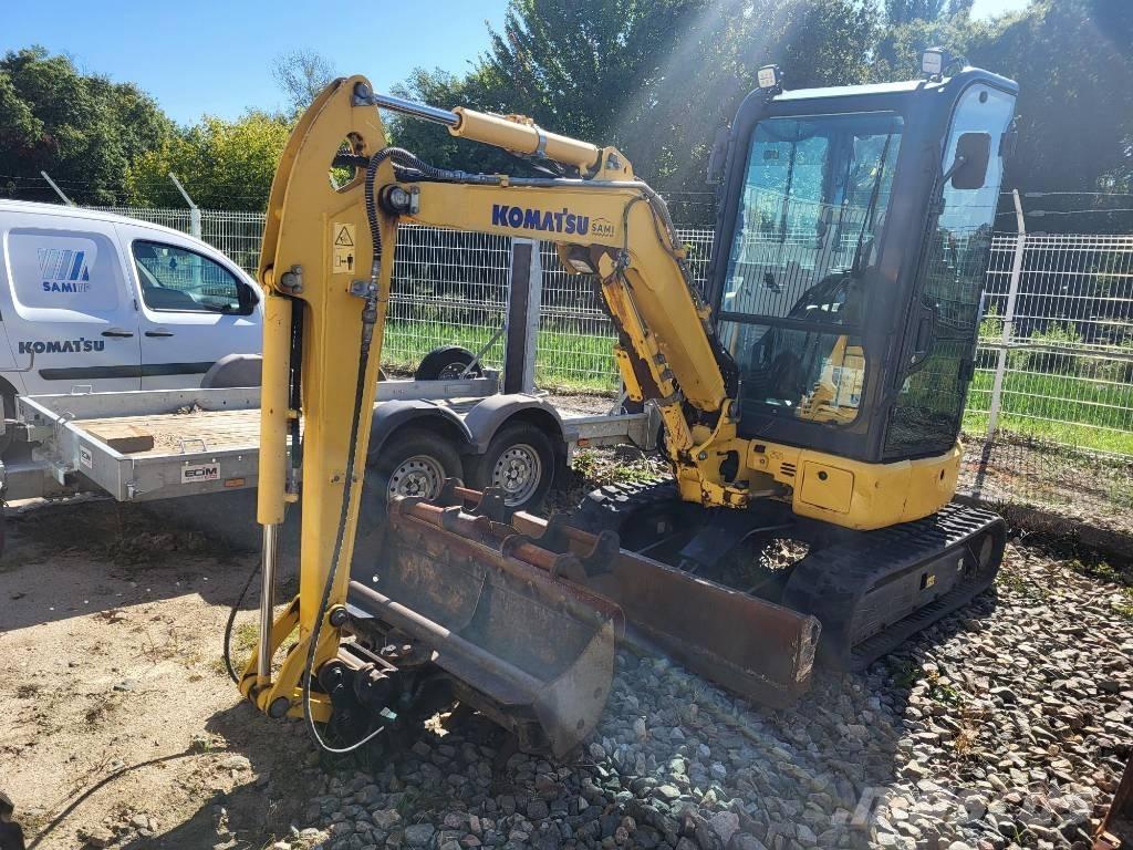 Komatsu PC26MR-5 小型挖掘机