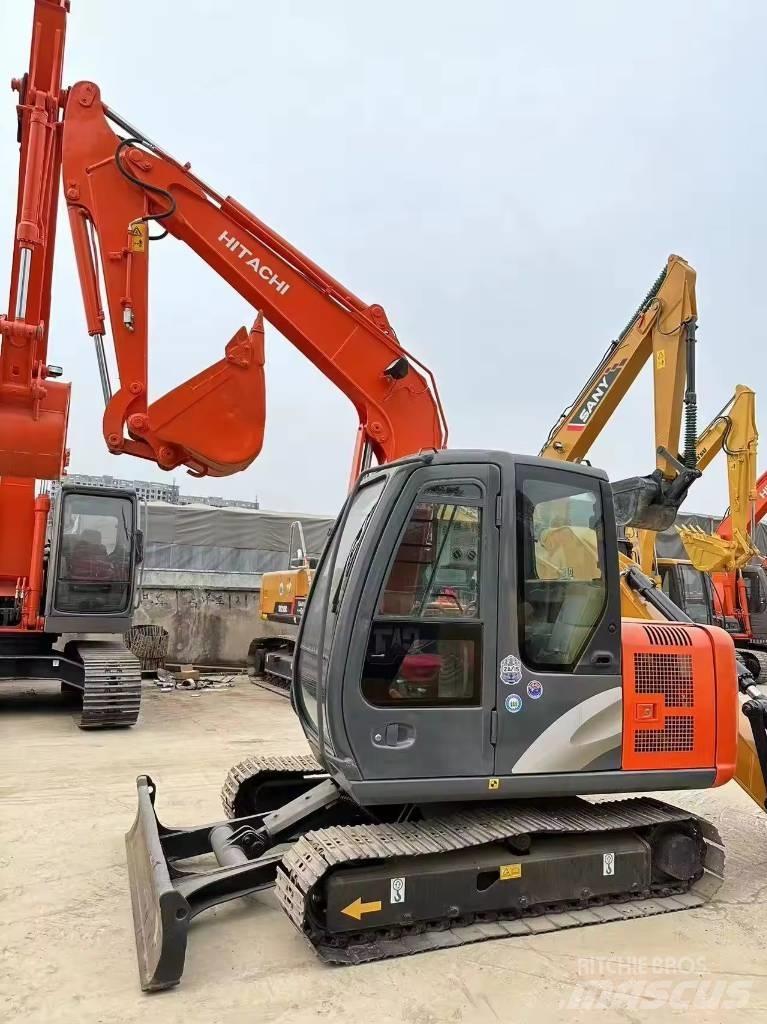 Hitachi ZX 60 小型挖掘机