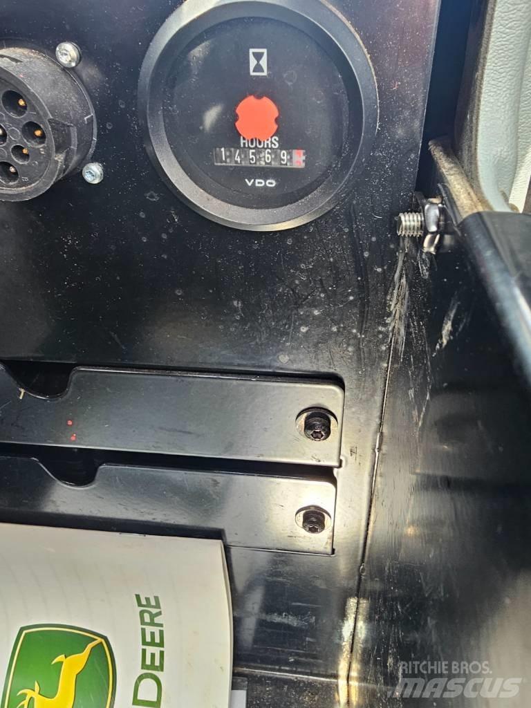 John Deere 1910G 集运机