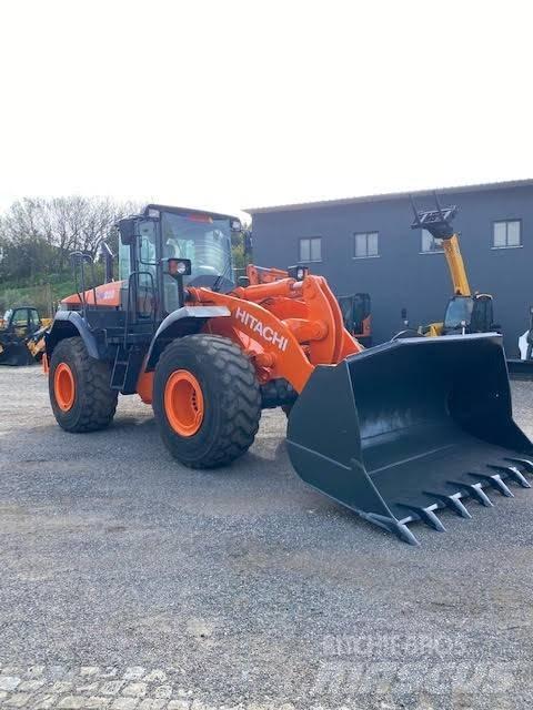 Hitachi ZW 220 轮式装载机