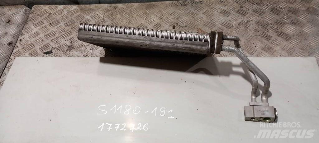 Scania R 440. 1772726 散热器