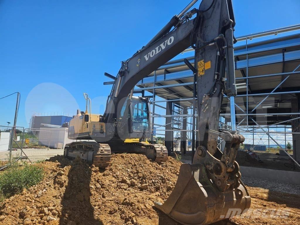 Volvo EC 220 DL 履带挖掘机