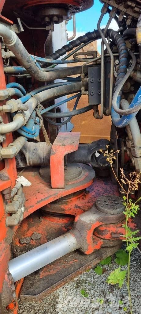 Sandvik LH 410 地下装载机