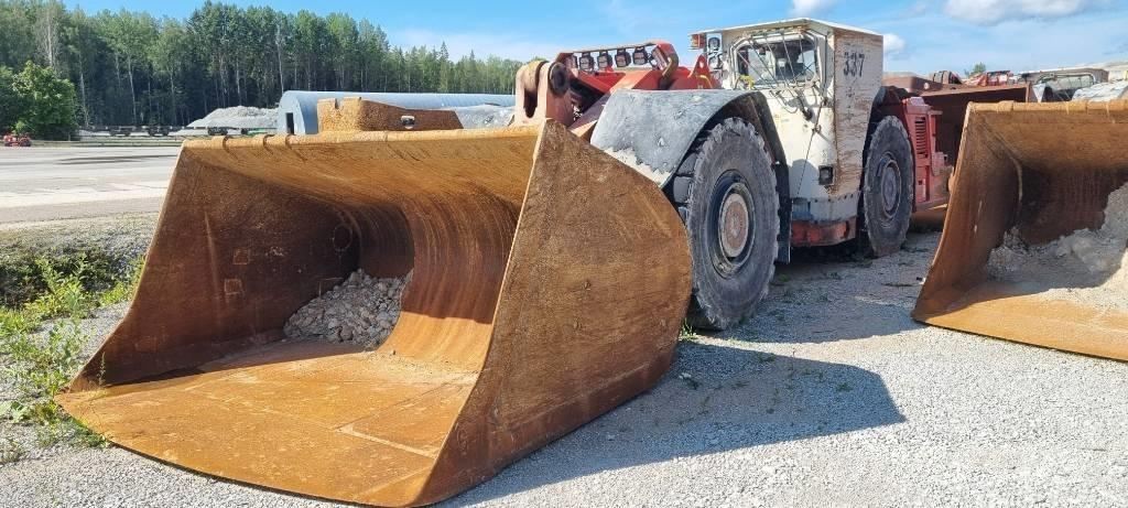 Sandvik LH 410 地下装载机